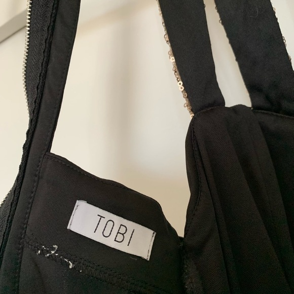 Tibi Black/Gold Metallic Sequin‎ Front Dress, Size Medium - Picture 6 of 6